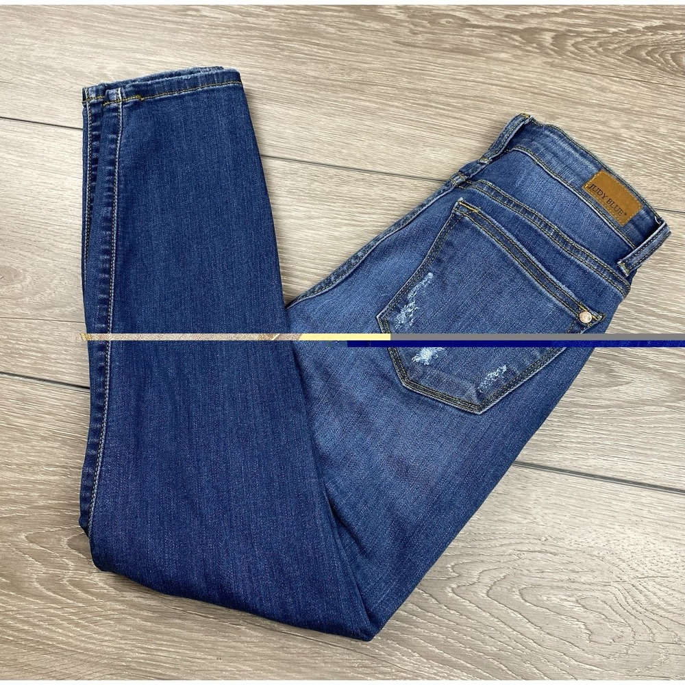 Judy Blue Women's Relaxed Fit Distressed Denim‎ Jeans Blue Size 3/26